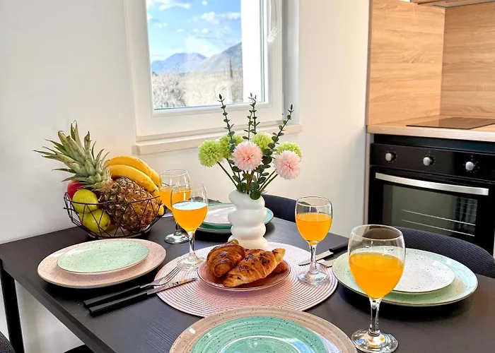 Apartment Cloud9 & *