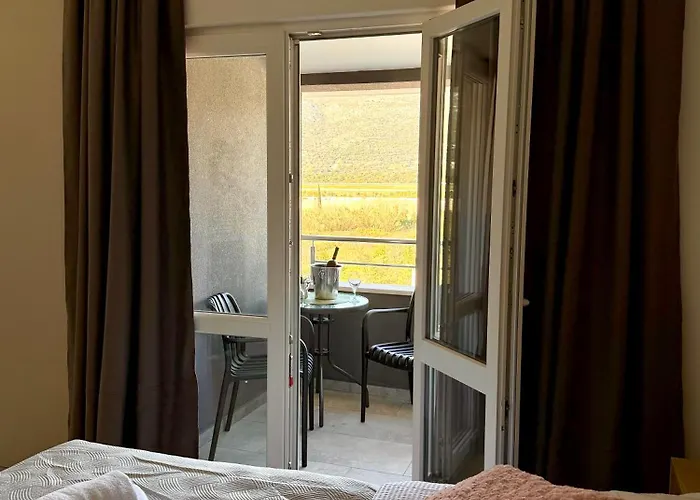 Cloud9 & Apartment *