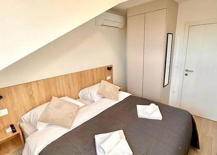 Apartment Cloud9 &